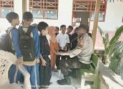 Bhabinkamtibmas Mattiro Sompe Laksanakan Patroli Door to Door, Sampaikan Pesan “Polisi Sahabat Anak