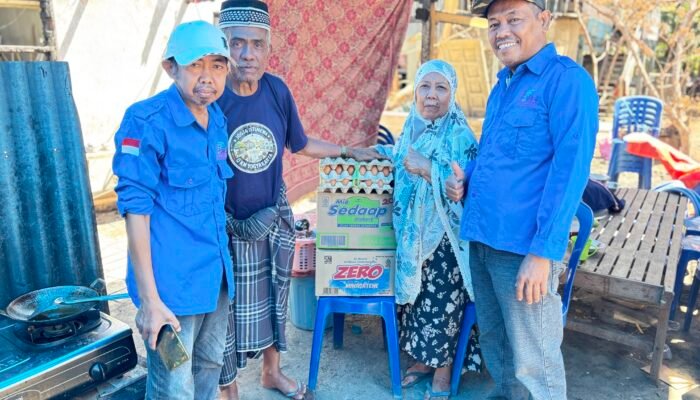SMSI Pangkep Salurkan Bantuan Sembako kepada Korban Kebakaran di Sapanang