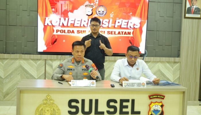 Konferensi Pers Polda Sulsel Ungkap 11 Modus Tindak Pidana Siber, 22 Tersangka Diamankan