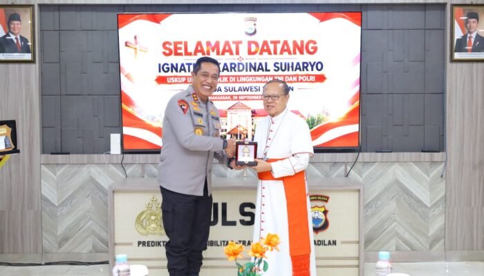Kapolda Sulsel Sambut Kunjungan Pastoral Uskup Umat Katolik TNI dan Polri