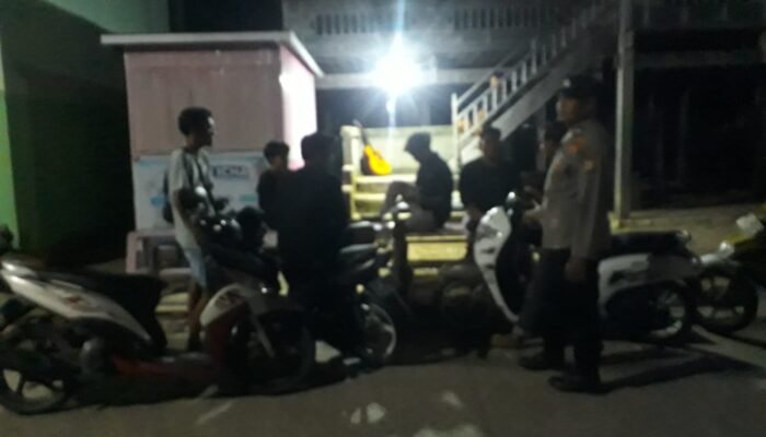 Patroli Malam Polsek Mandalle Sasar Permukiman Warga, Antisipasi Gangguan Kamtibmas dan Kebakaran
