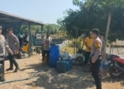Polsek Mandalle Salurkan Air Bersih kepada Warga Terdampak Kemarau