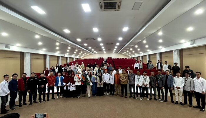 Khusnul Hatimah S.M resmi dilantik sebagai Ketua Pengurus Daerah Kesatuan Aksi Mahasiswa Muslim Indonesia (KAMMI) Makassar masa khidmat 2026–2028.