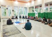 Kapolsek Ma’rang Bersama Personel Ikuti Pengajian Dirosa Al-Qur’an di Musala Ibnussabil
