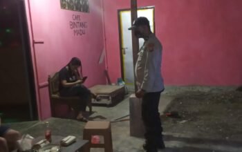 Jaga Kondusifitas Wilayah, Polsek Mandalle Gelar Patroli Malam