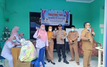 Kawal Pemeriksaan Kesehatan Gratis, Bhabinkamtibmas Bonto Kio Sukseskan Tracing TBC Terintegrasi Program CKG