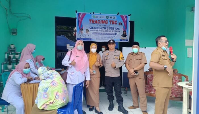 Kawal Pemeriksaan Kesehatan Gratis, Bhabinkamtibmas Bonto Kio Sukseskan Tracing TBC Terintegrasi Program CKG