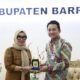 Bupati Barru Apresiasi Pinca BRI Ardiansyah, Beri Plakat Kenangan Jelang Tugas ke Bone
