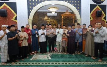 Lewat Subuh Keliling, Kapolda Sulsel Hidupkan Semangat Tudang Sipulung, Perkuat Polisi Bersama Masyarakat Jaga Kamtibmas