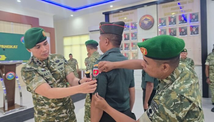 Dandim 1421/Pangkep Pimpin Korps Raport Kenaikan Pangkat 30 Personel