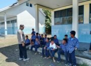 Bhabinkamtibmas Satanger Sambangi Sekolah, Sampaikan Pesan Kamtibmas dan Motivasi Pelajar