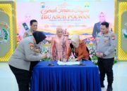 Ny. Dewi Awal Chairuddin Resmi Emban Amanah sebagai Ibu Asuh Polwan Polda Sulsel