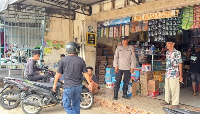 Polsek Segeri Sambangi Warga, Ingatkan Peran Aktif Jaga Kamtibmas