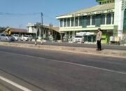 Polsek Ma’rang Amankan Arus Lalu Lintas Saat Sholat Jenazah Korban Kecelakaan