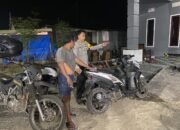Sambang Warga Malam Hari, Bhabinkamtibmas Mandalle Sampaikan Himbauan Kamtibmas