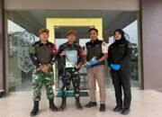 Warga Serahkan Trenggiling Hidup kepada Satgas Yonarmed 19/Bogani, Bukti Keberhasilan Pembinaan Masyarakat Perbatasan