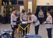 Kapolri Lantik Irjen Pol. Dr. M. Awal Chairuddin sebagai Kapolda Sulsel Gantikan Irjen Pol. Djuhandhani Rahardjo Puro
