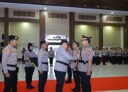 Kapolda Sulsel Pimpin Upacara Serah Terima Jabatan Karolog dan Kabidkeu Polda Sulsel