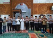 Polisi Bersama Masyarakat, Kapolda Sulsel Irjen Pol. Dr. M. Awal Chairuddin Laksanakan Safari Jumat di Masjid Nurul Iman Telkom Makassar